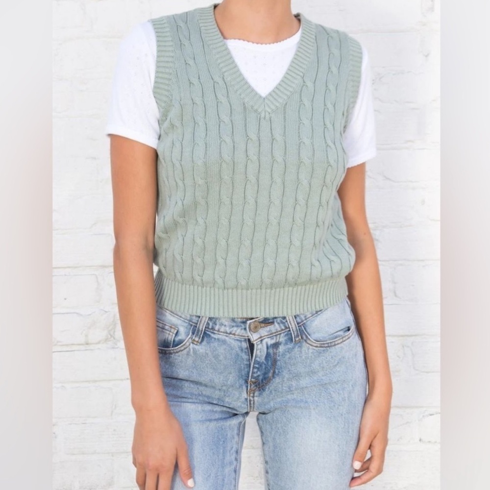 Brandy Melville John Galt Sea Foam Marlena Sweater Vest | Small